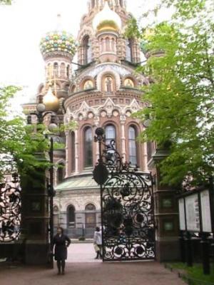 Спас-на-крови. Вход из Михайловского сада.